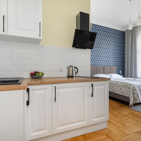 Przytulne Studia Very Berry W Poznaniu Blisko Parku By Noclegi Renters Eksteriør billede